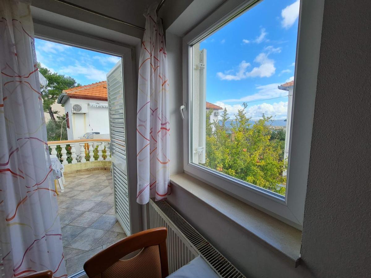 Apartmani Lenka Ugljan Kültér fotó