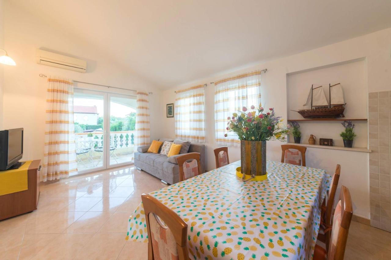 Apartmani Lenka Ugljan Kültér fotó