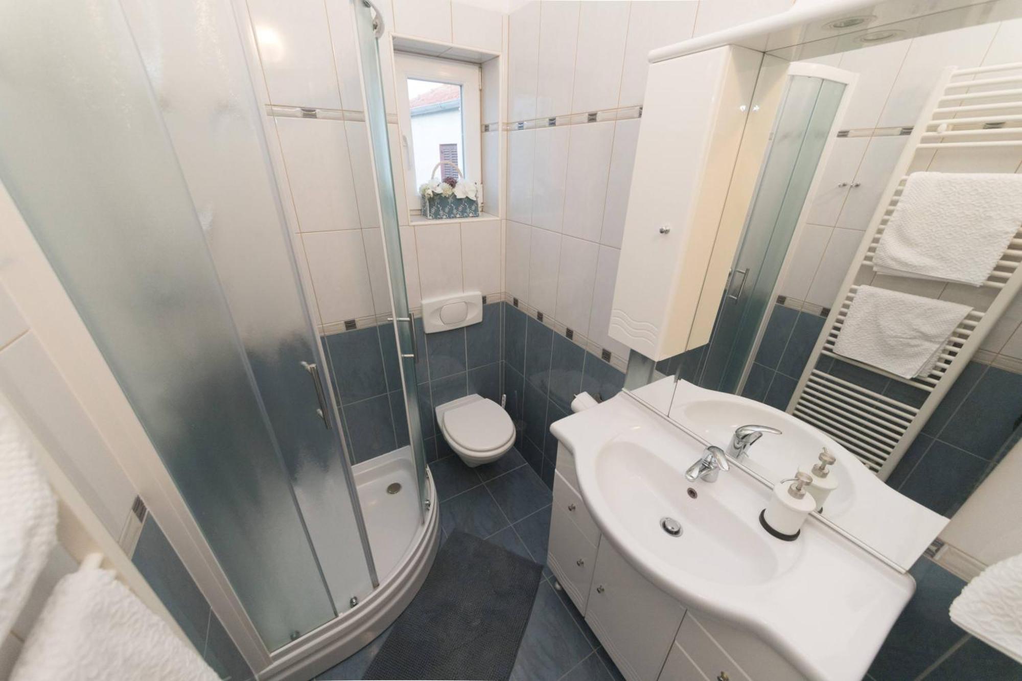 Apartmani Lenka Ugljan Kültér fotó