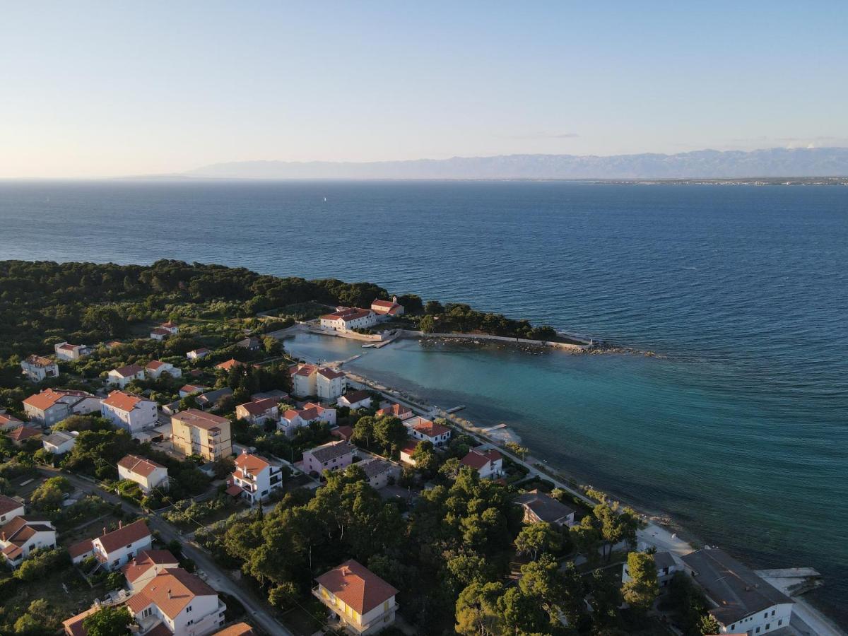Apartmani Lenka Ugljan Kültér fotó